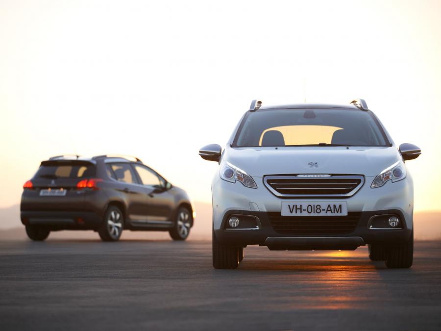  Peugeot 2008 2013 года  (фото 35 из 51)